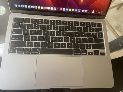 2022 Apple MacBook Air 13