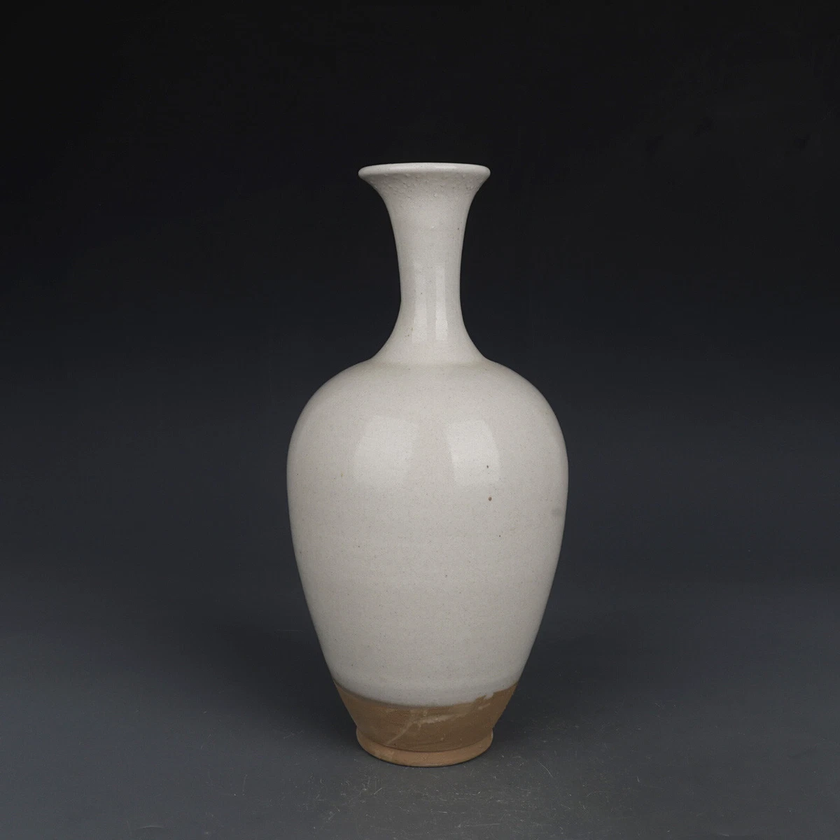 278 白釉 花瓶 中国 唐物 278 白釉 花瓶 中国 唐物