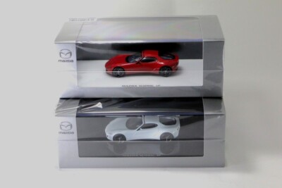MAZDA ICONIC SP 1:43 Red&White Set