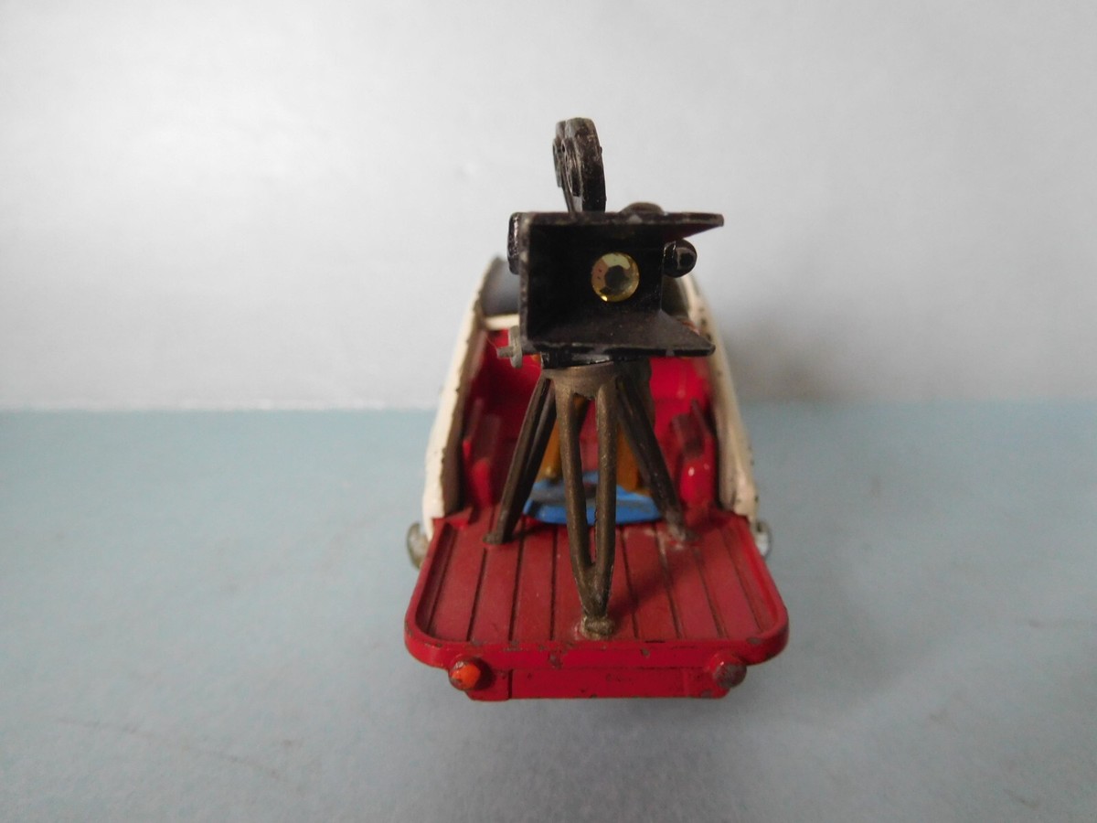 VINTAGE CORGI TOYS GIFT SET 13 RENAULT 16 TOUR DE FRANCE FILM UNIT