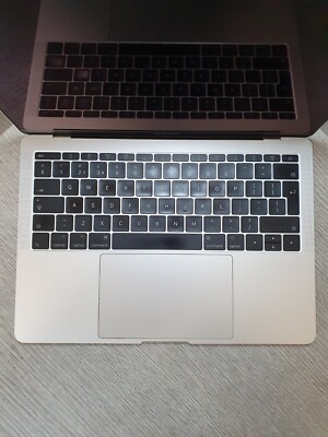 2017 Apple MacBook Pro 13