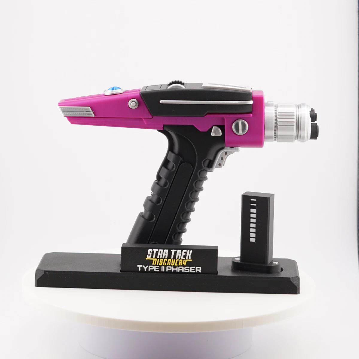 Star Trek Phaser Replica In Star Trek Original Series Collectibles