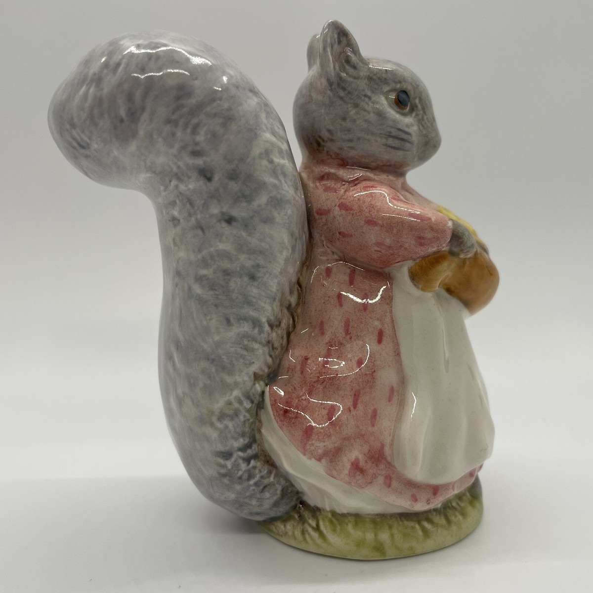 BESWICK ENGLAND Goody Tiptoes 陶器オブジェ