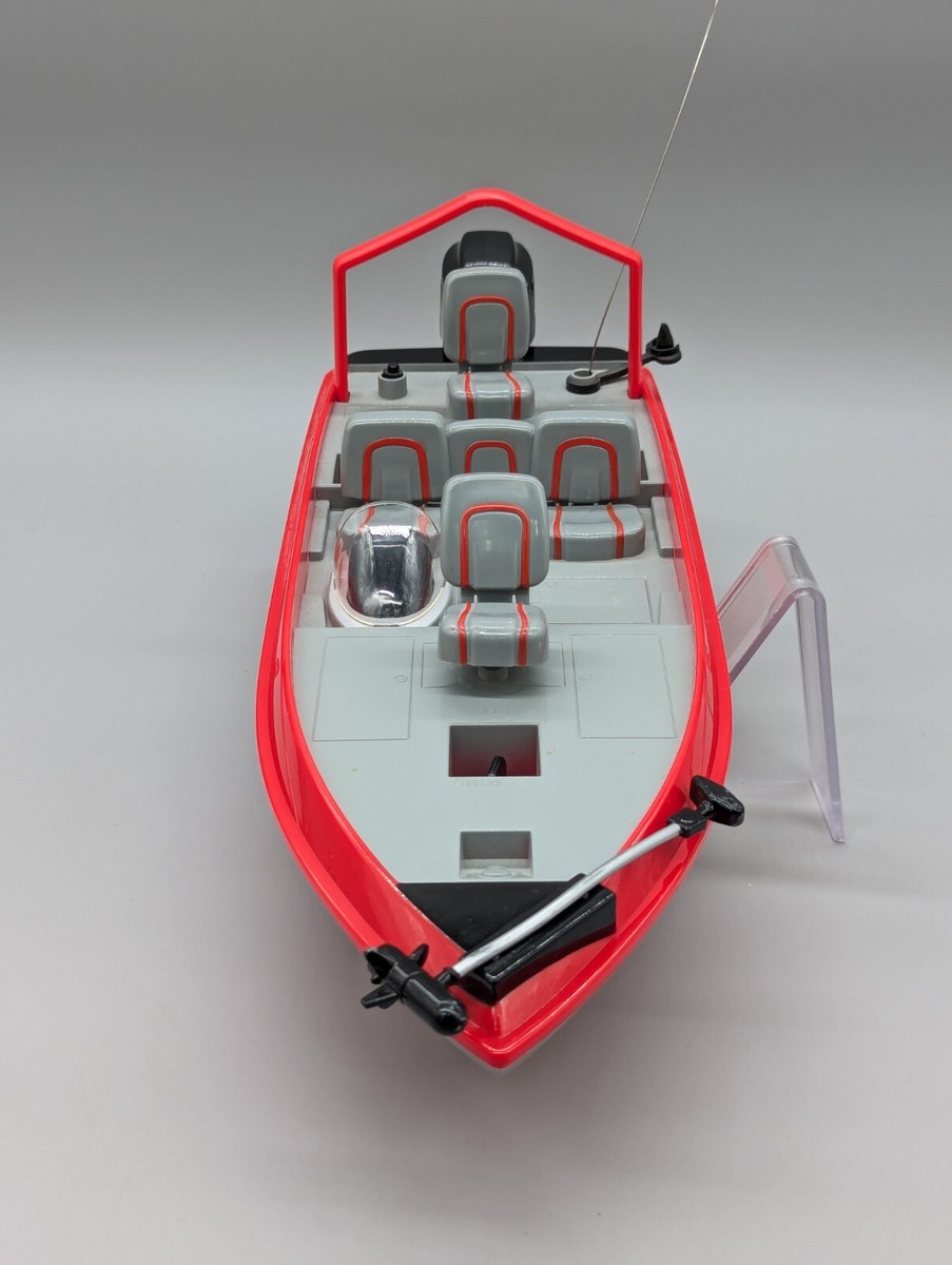 バスプロショップス トラッカーボート ラジコンボート TRACKER Boats