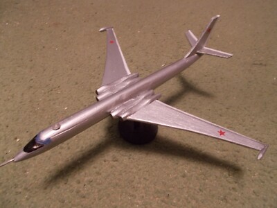 Myasishchev 3M Bison 1:72 プラモデル 72008 Built 1/200: Soviet