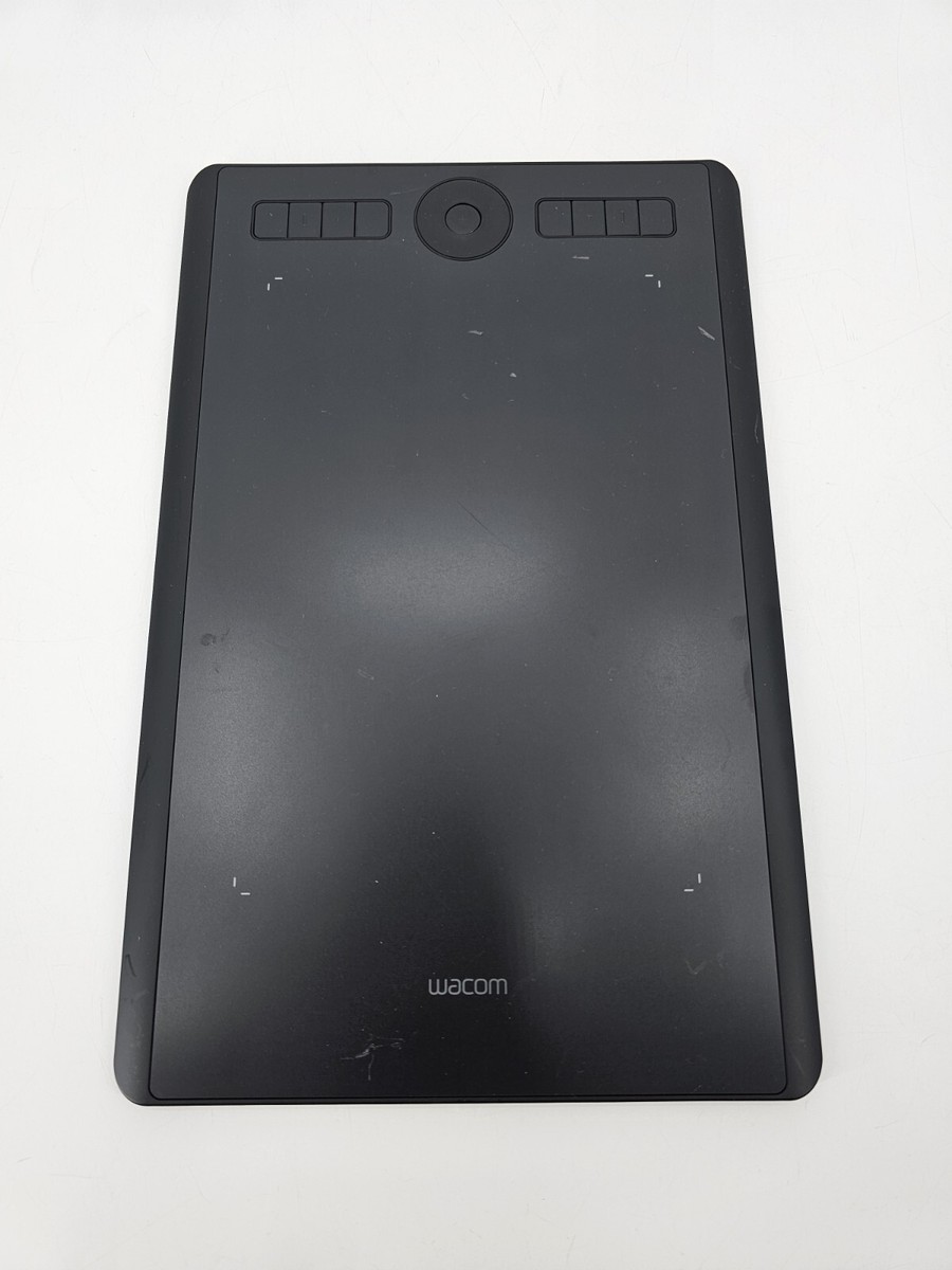 中古品】WACOM Intuos Pro PTH-660/K0 medium Wacom Pen Tablet Intuos
