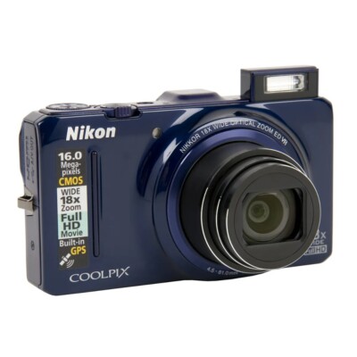 Nikon COOLPIX S9300 16.0MP Digital Camera 18x Optica Zoom 3 in