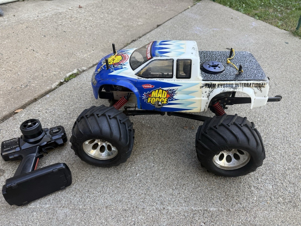 ヒ*ゲ様 京商MAD FORCE CRUISER VE ツインモーター マッドフォース