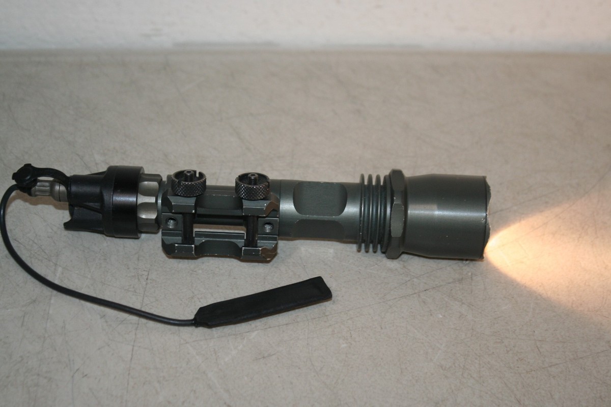 米軍実物 SUREFIRE M962 WEAPON LIGHT SYSTEM ② 米軍実物 SUREFIRE