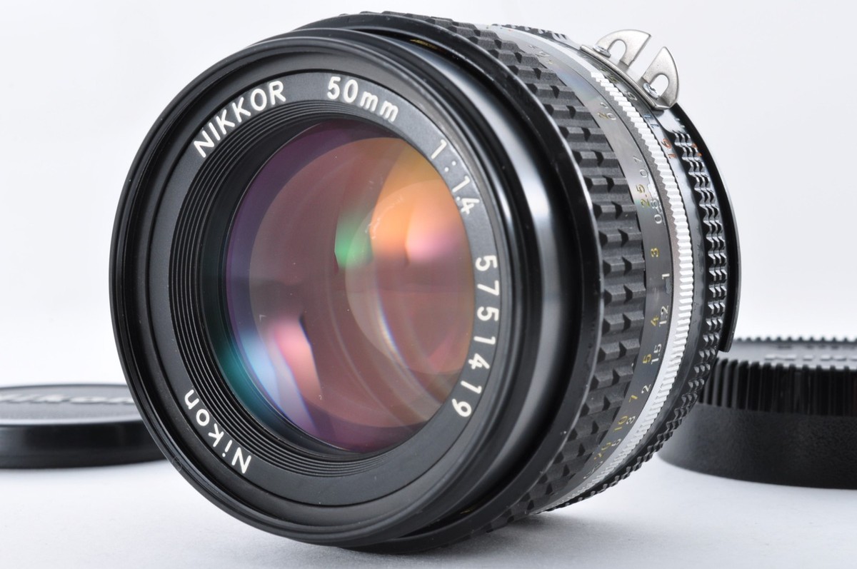 Nikon EM 一眼レフカメラ Nikkor 50mm f/1.4 Nikon EM 一眼レフカメラ