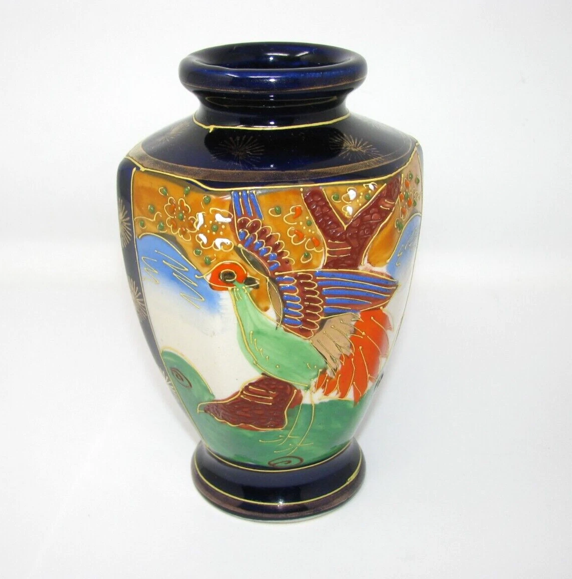 多色使いの陶器花瓶 花器「花瓶 金彩椿絵」 金龍窯 江口天童 有田焼