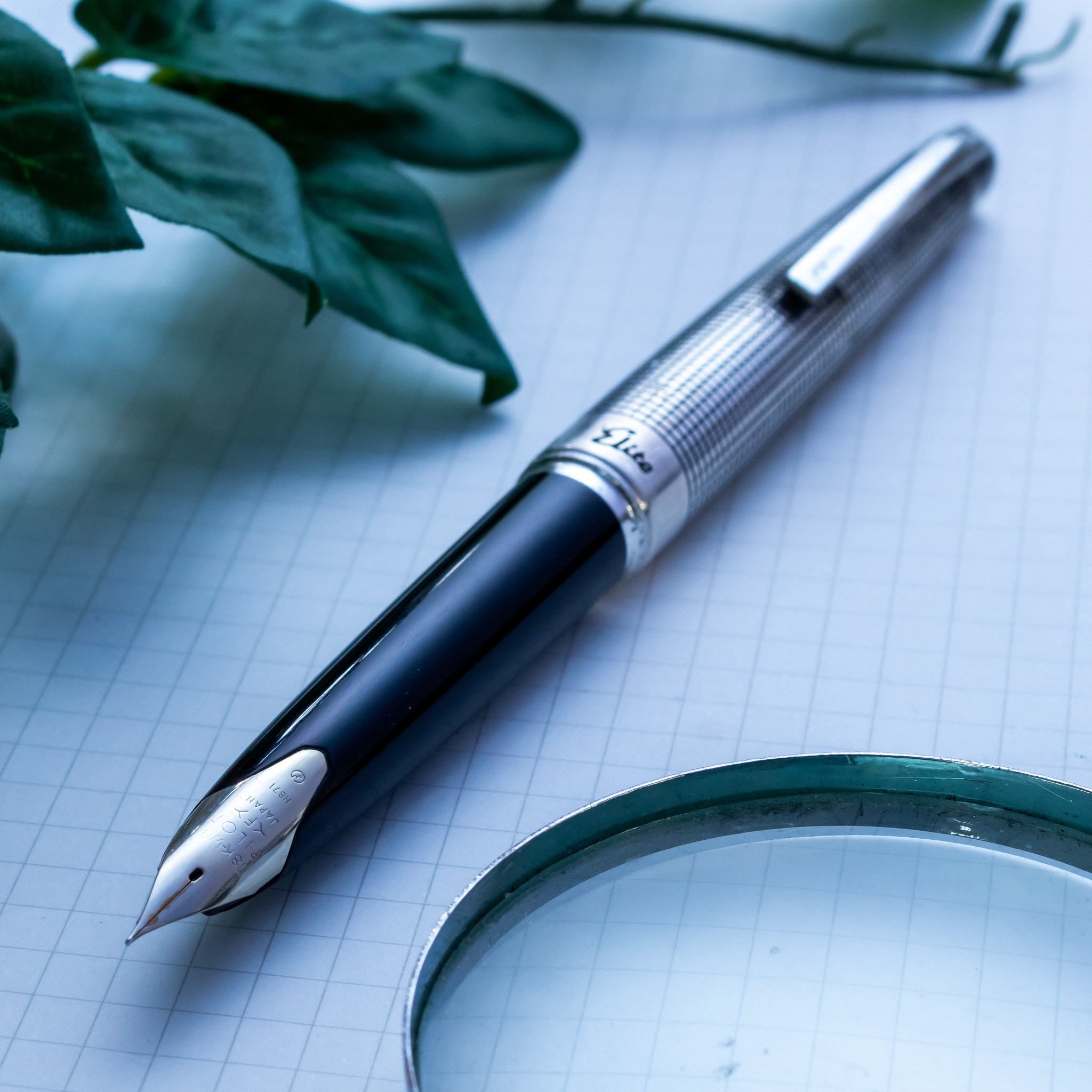 1977 Pilot Elite Sterling Silver Cross Hatch 18K F Nib Pocket