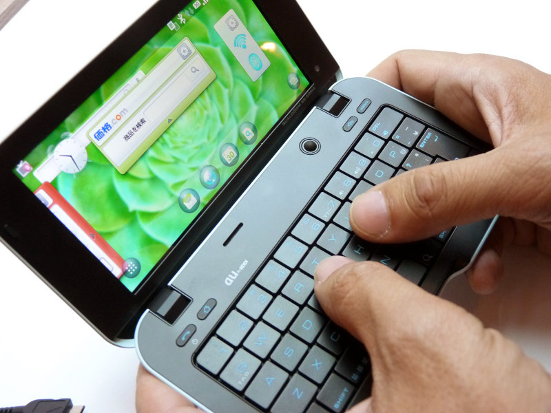 au初のAndroidスマートフォン「IS01」速攻フォトレビュー - GIGAZINE