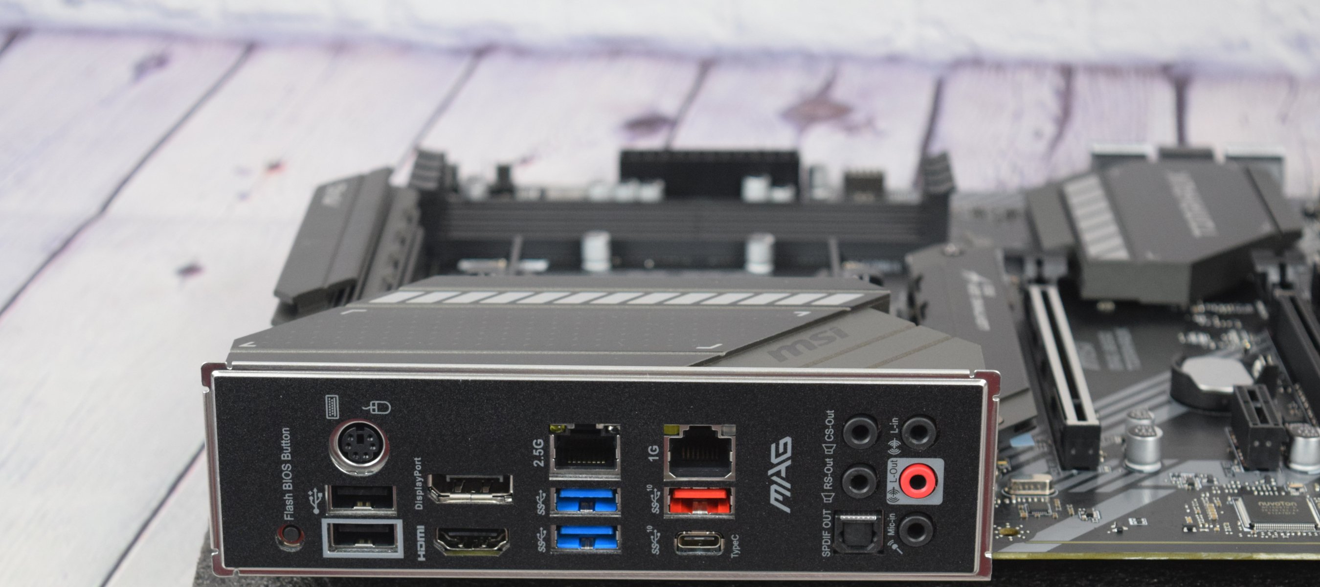 MSI MAG B550 Tomahawk - Review 2020 - PCMag Australia