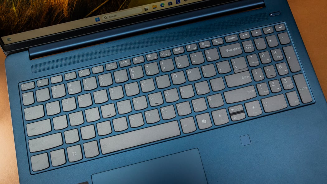 Lenovo IdeaPad Slim 5i 16 Gen 9 Review | PCMag