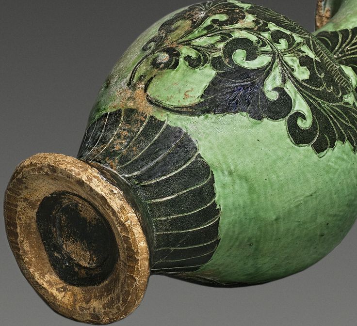 金磁州窯綠釉黑花牡丹紋瓶- 大阪市立東洋陶磁美術館（住友集團捐贈