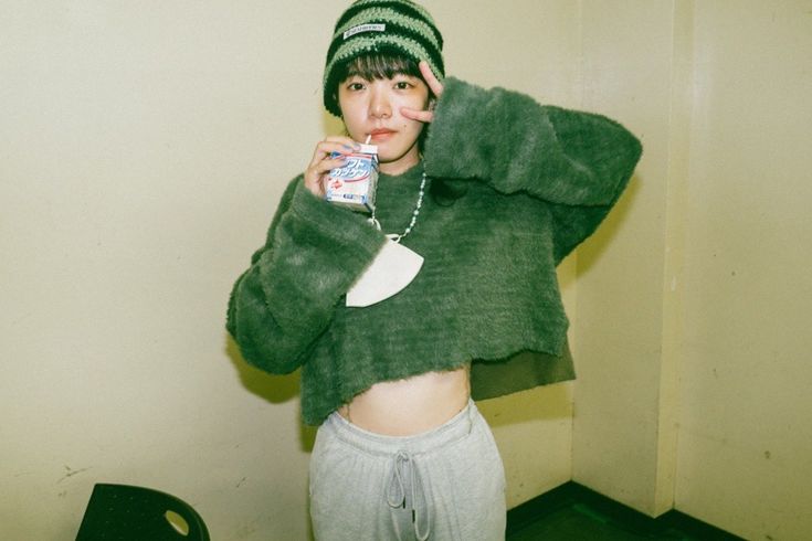 あいみょんヘブンズベーカリー ニット帽 あいみょん on Twitter