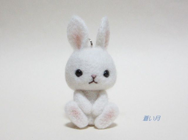 こぶり様 うさぎ 羊毛フェルトストラップ こぶり様 うさぎ 羊毛
