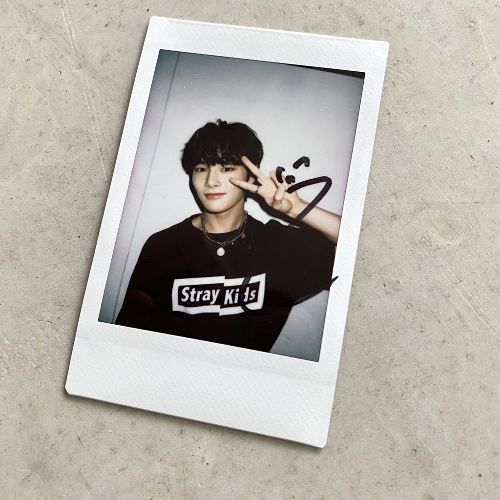 straykids チャンビン ビニ 直筆サイン チェキ 未公開 ポラロイド