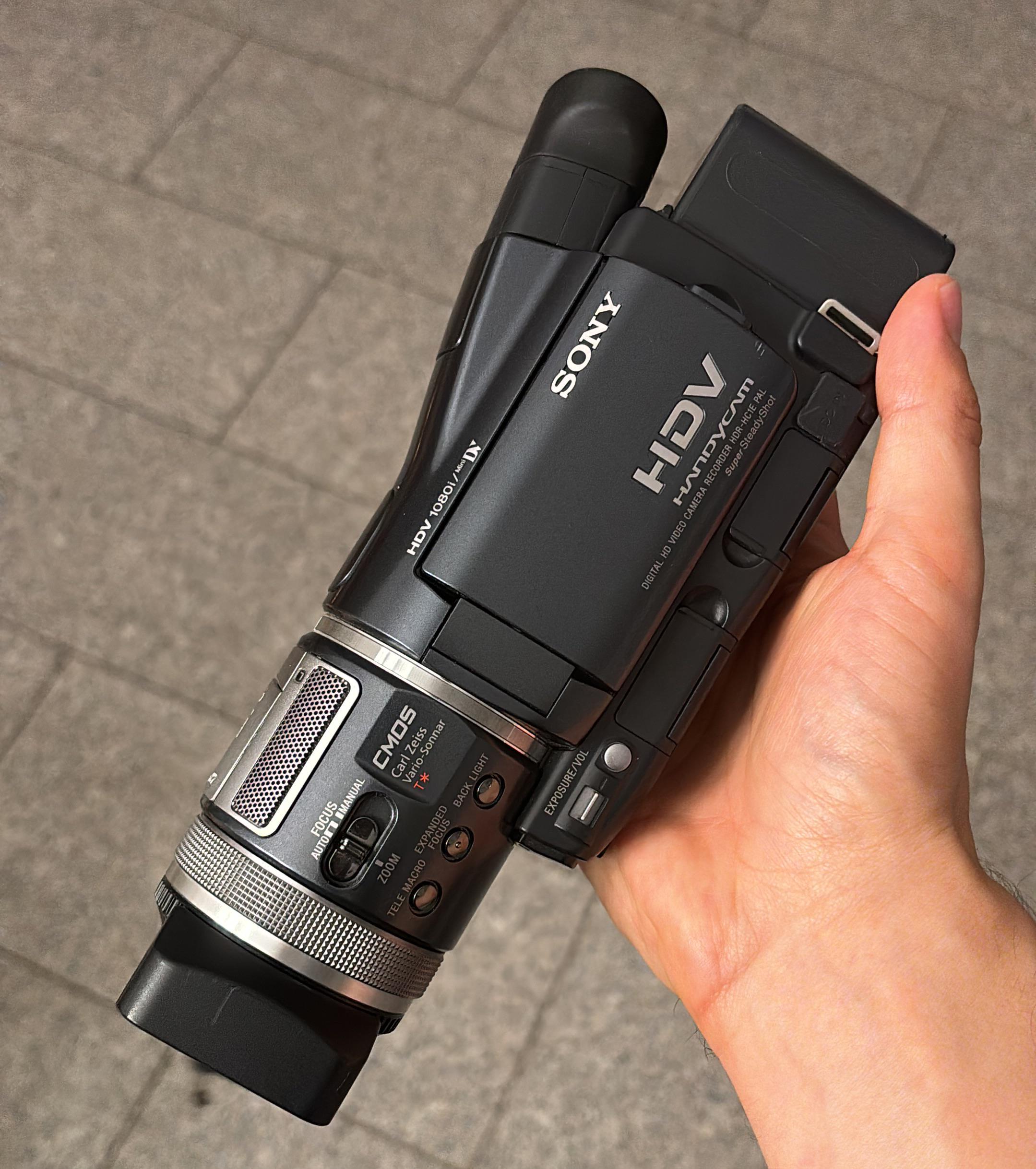 got a Sony HDR-HC1 for free : r/camcorders