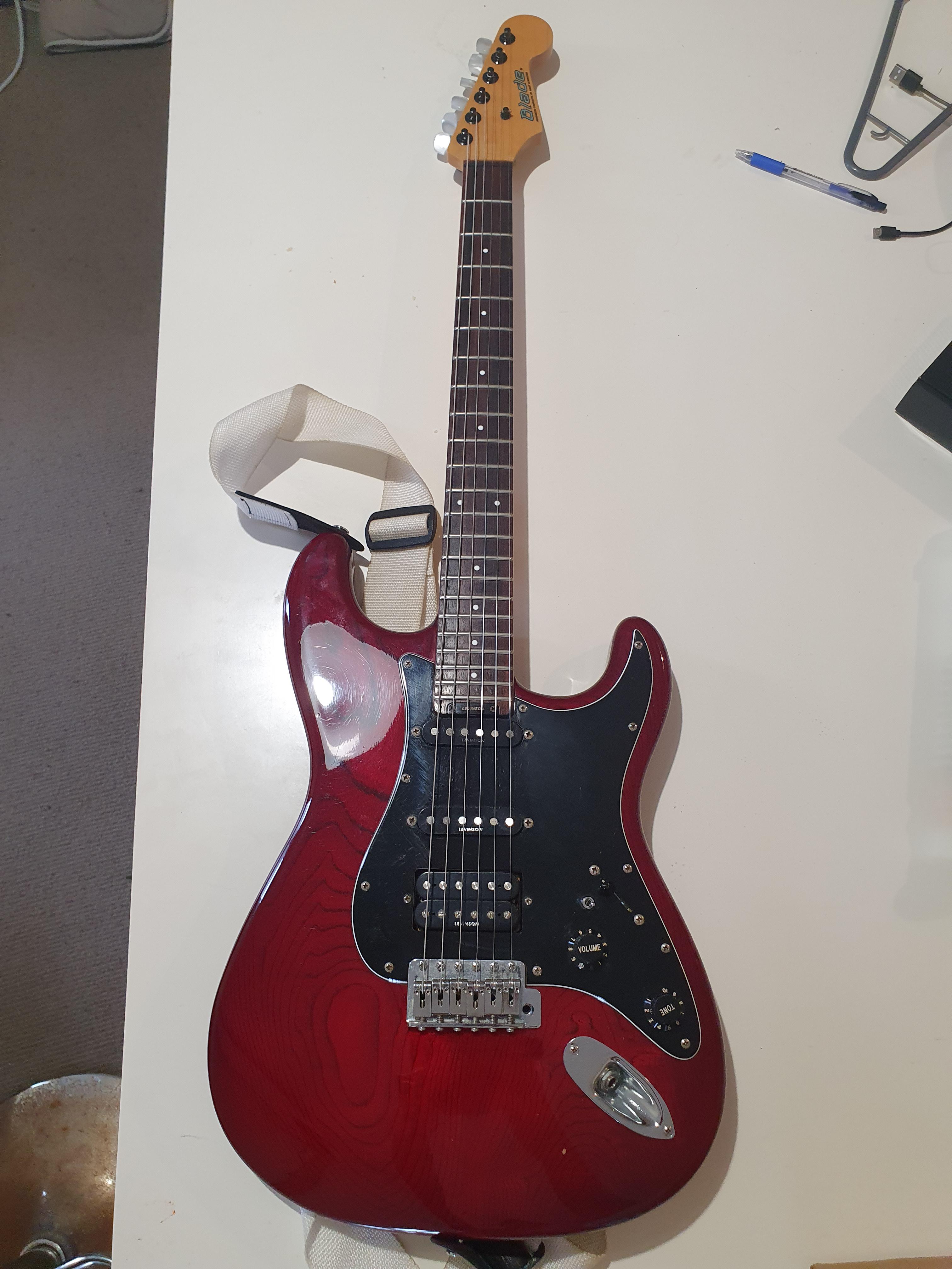 □Blade Levinson Limited Stratocaster ST □Blade Levinson Limited