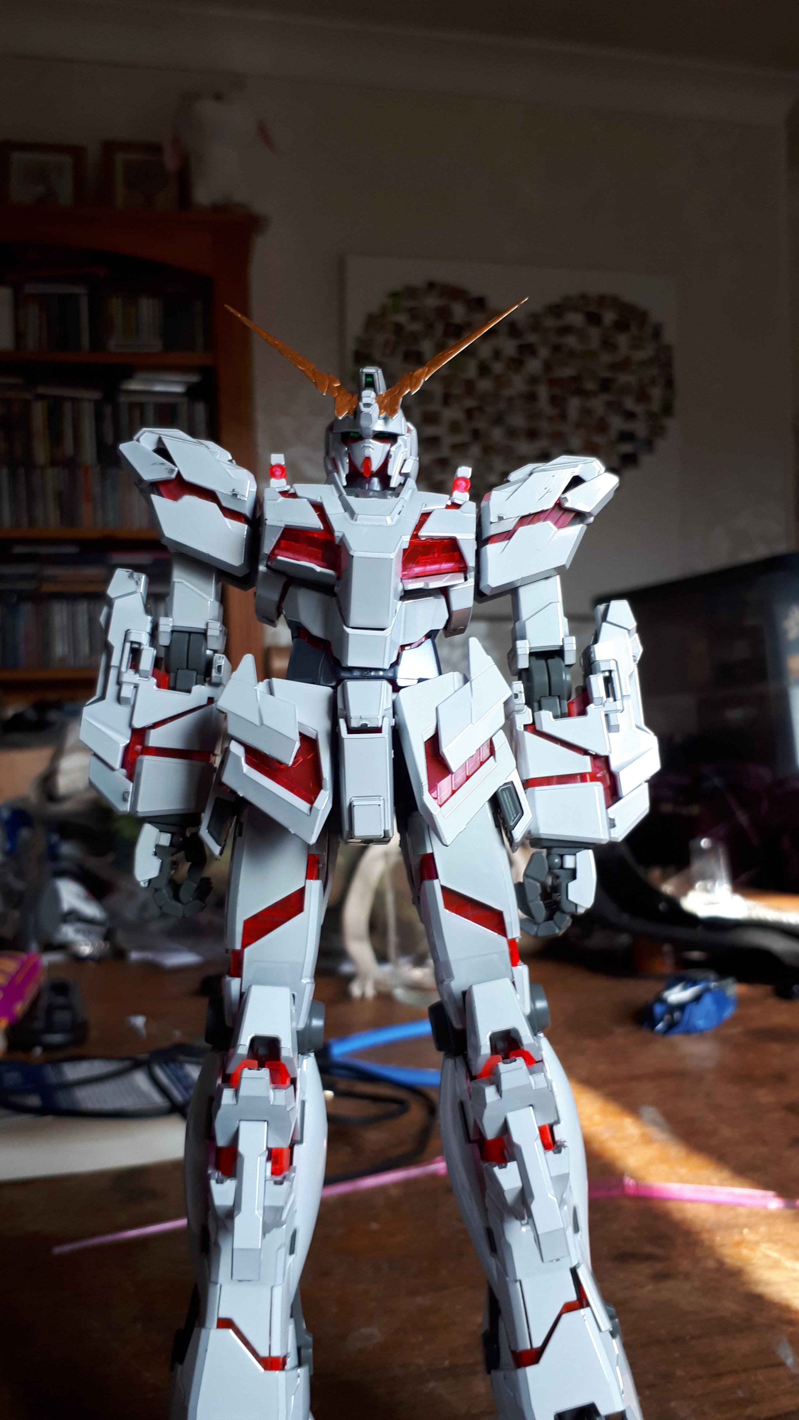 MG ユニコーンガンダム チタニウムフィニッシュ。これにマジで金使い