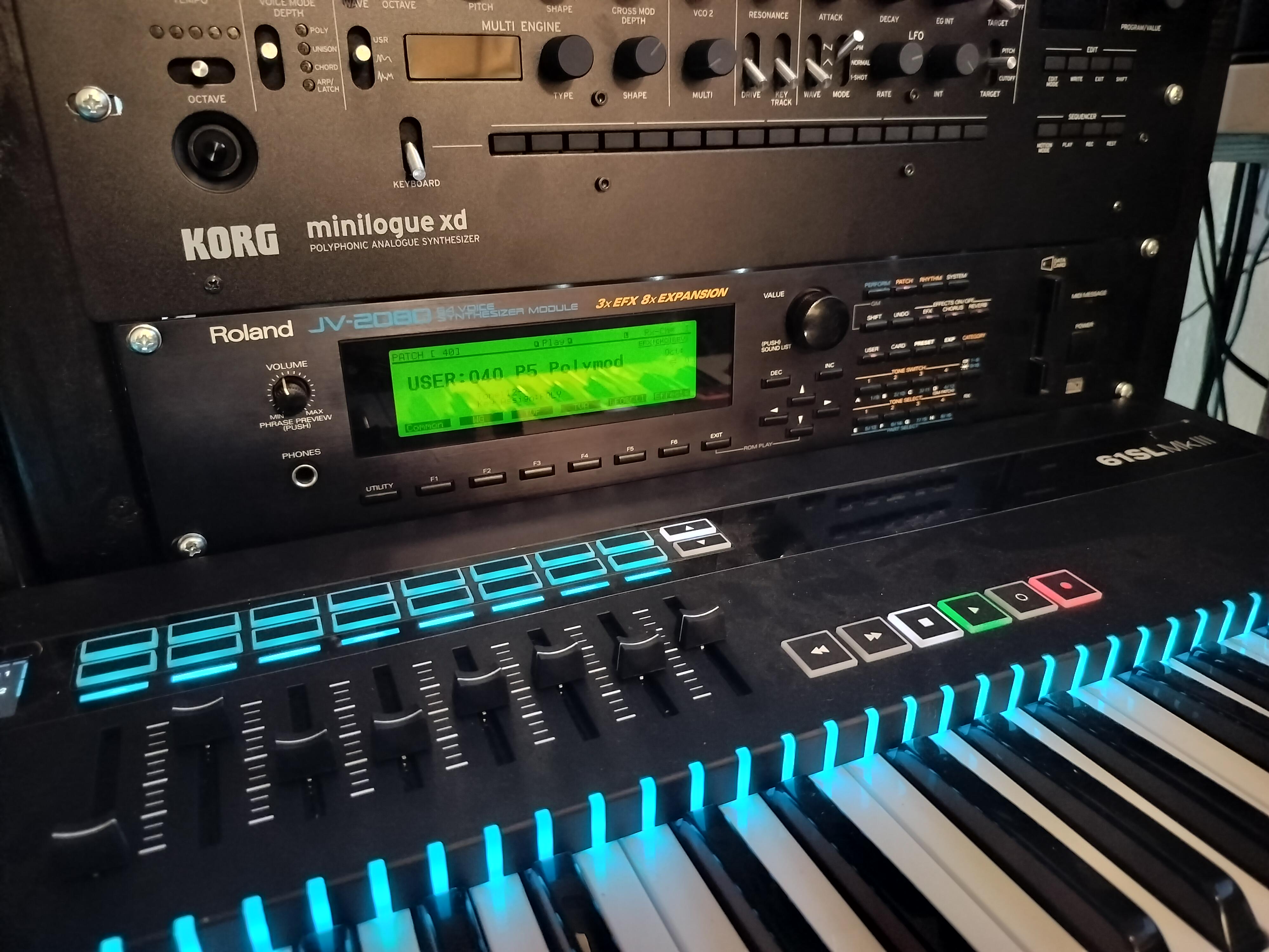 すごい！Guitar Centerで見つけた！Roland JV-2080！ : r/synthesizers
