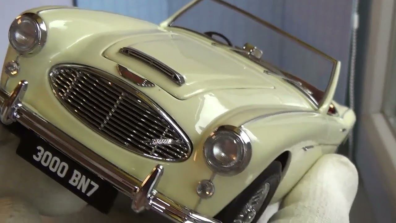 Austin Healey - Kyosho 1:18 - YouTube