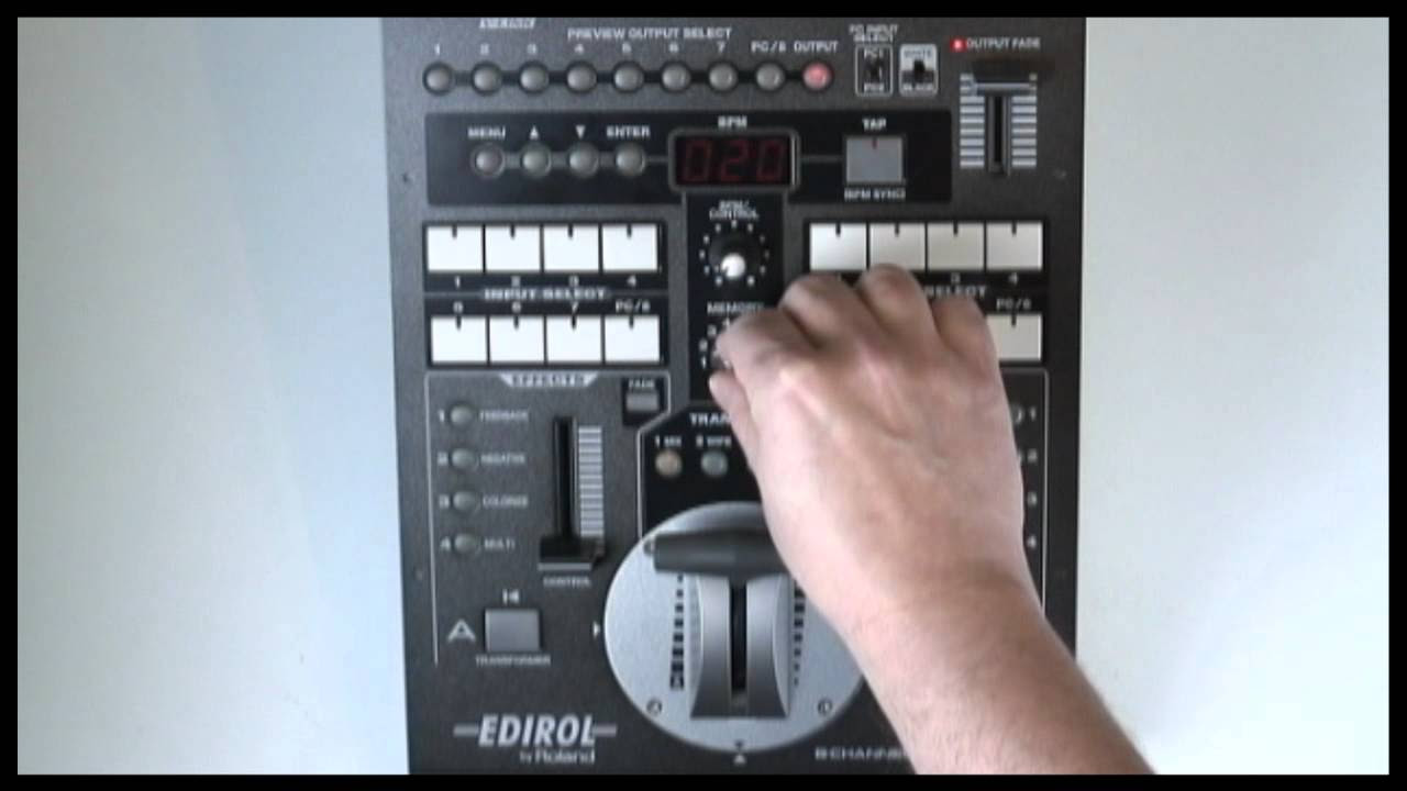 Roland V-8 Tutorial 6 Keying - YouTube