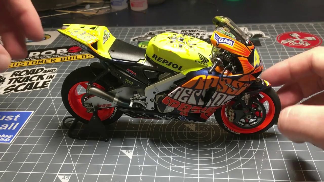 Tamiya Repsol Honda RC211V '03 'Valencia' 1:12 part 8 - Final