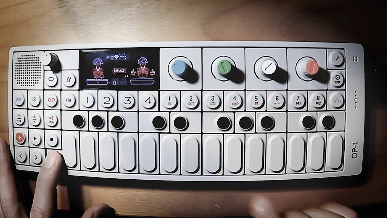 TEENAGE ENGINEERING OP-1 シンセとシーケンサーの使い方レビュー