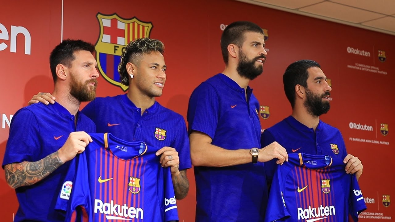 ネイマールバルセロナユニフォーム メッシ、ネイマールがバルサの新