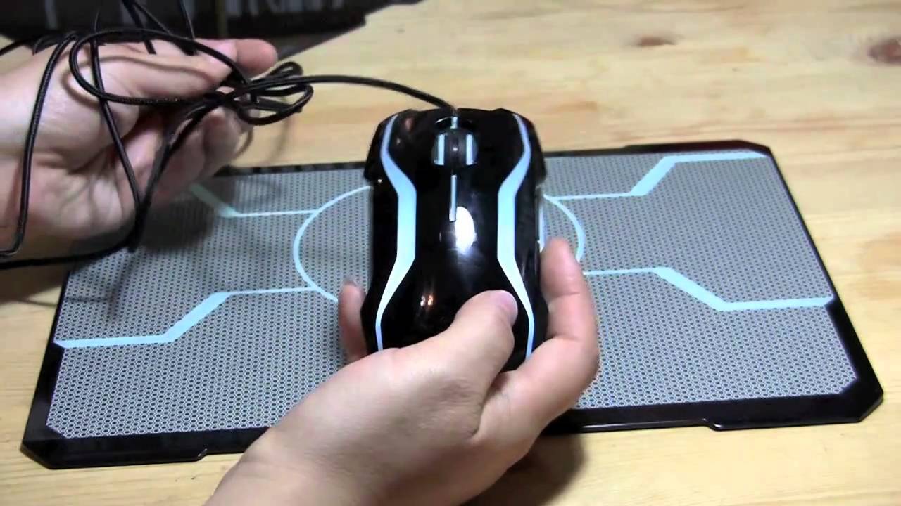 Razer TRON: Legacy Gaming Mouse Review - YouTube