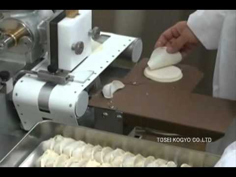 NS-21 卓上型餃子成形機Semi-automatic gyoza forming machine - YouTube