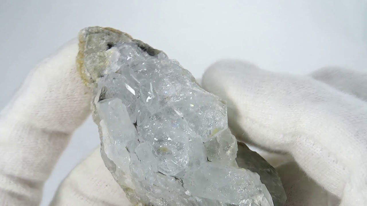 四川省 Mt Xuebaoding産 アクアマリンの母岩付き原石 98g - cute stone -