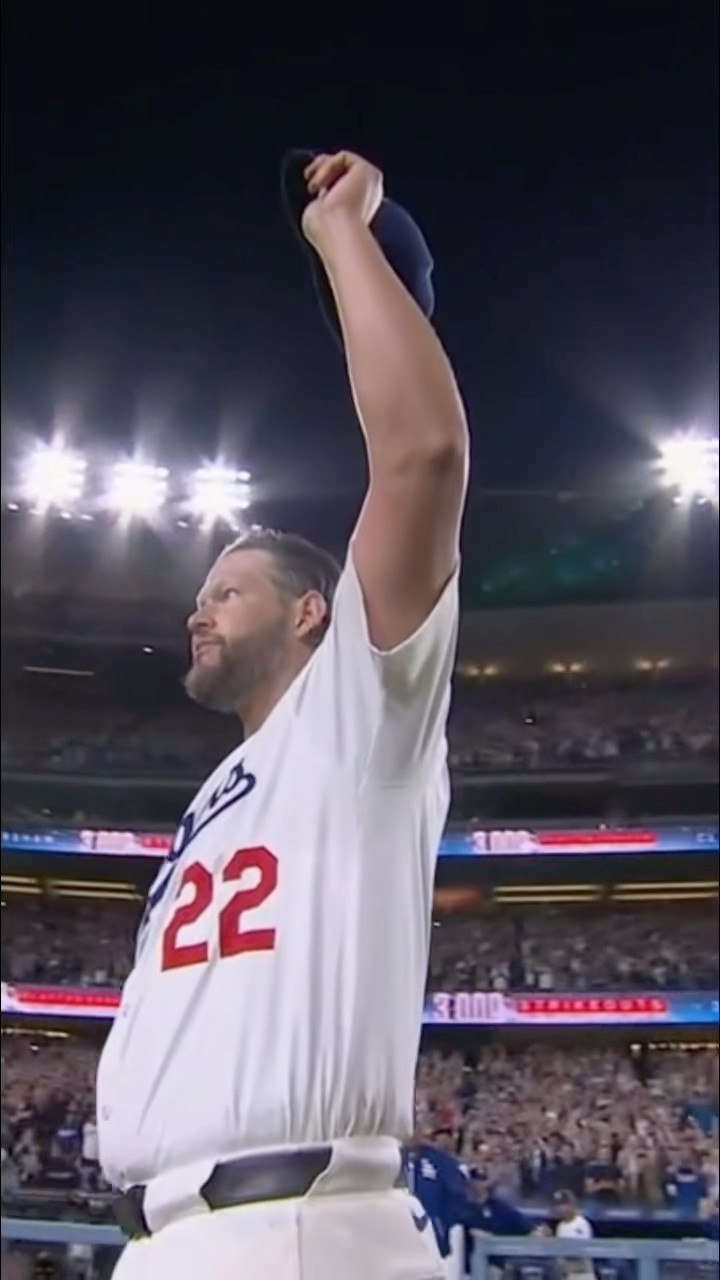 Clayton Kershaw 3000奪三振フィギュア+解説者ジョー・デイビス