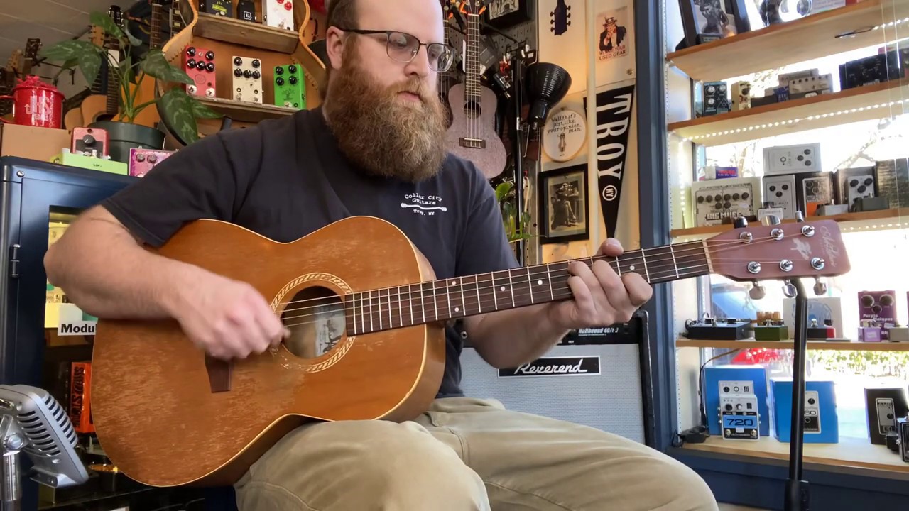 Art and Lutherie Folk Cedar - YouTube