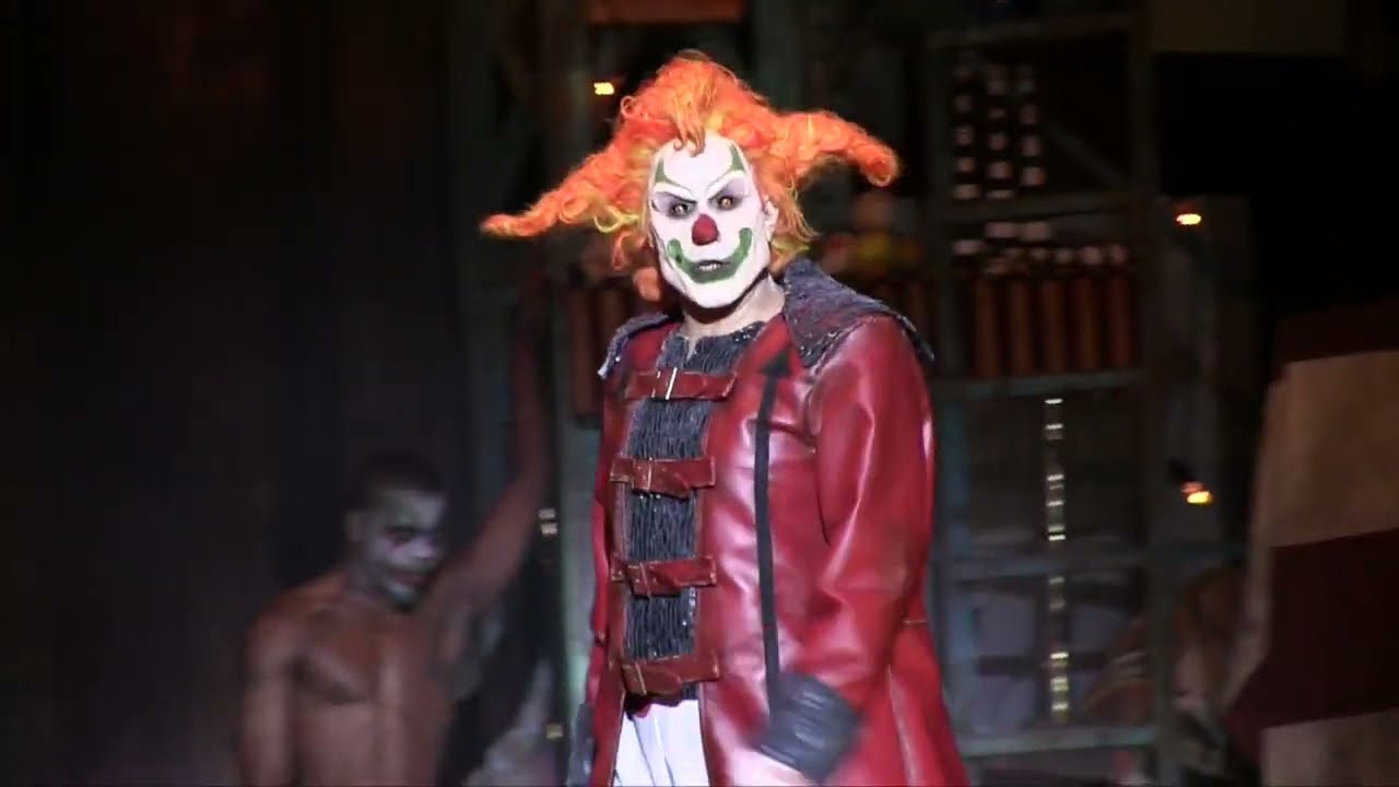 Full Carnage Returns show featuring Jack and Chance at Universal's