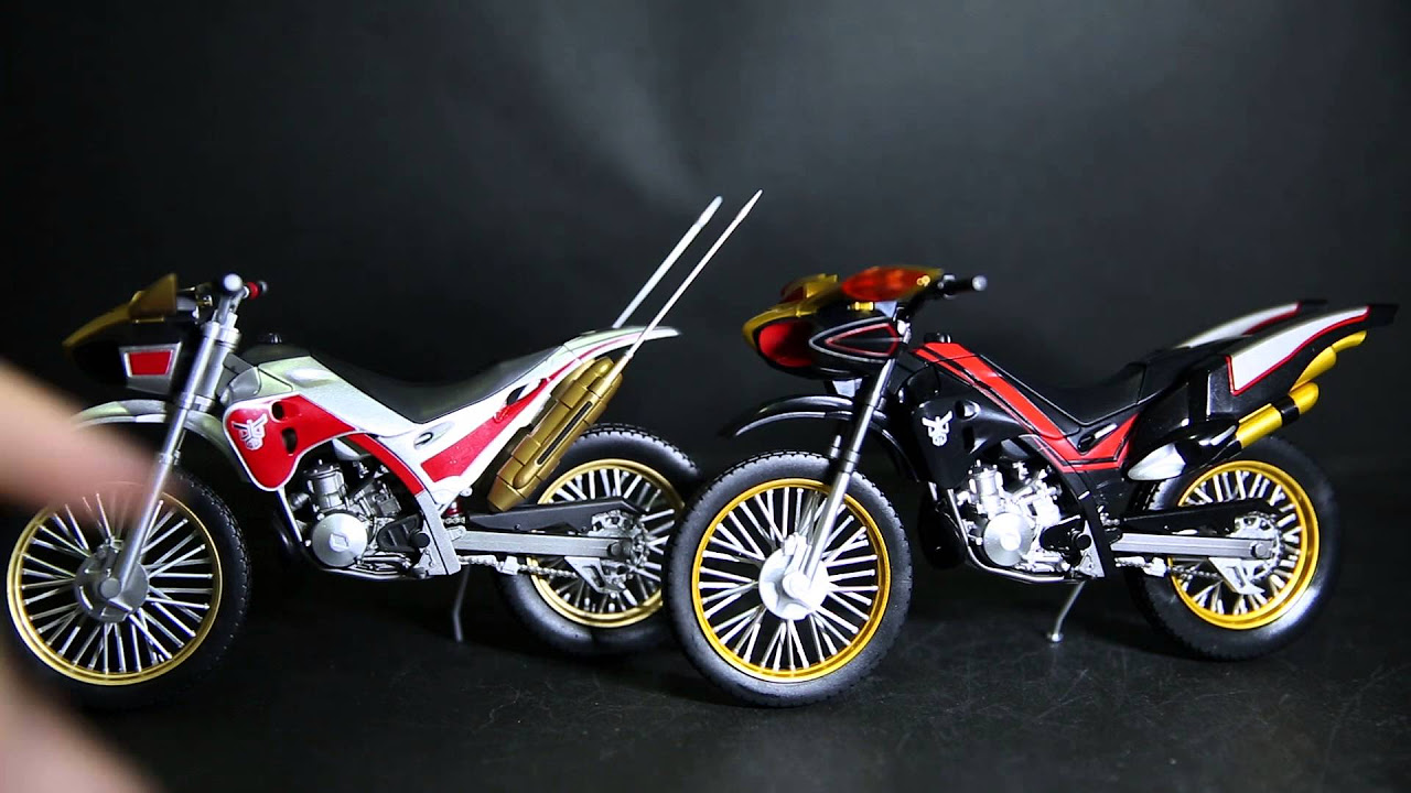 SH Figuarts Kamen Rider Kuuga BeatChaser 2000 Review - YouTube