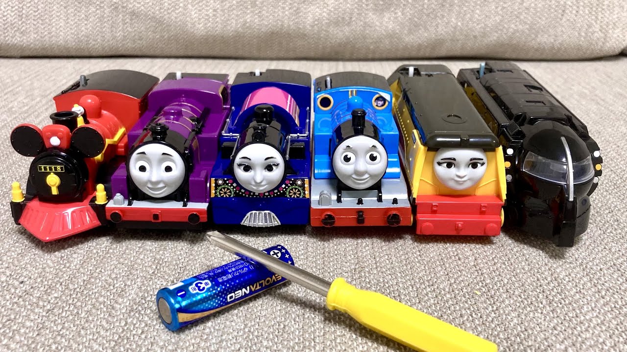 トーマス キーホルダー 消防車 プラ LED点灯 電池交換不可 動作保証