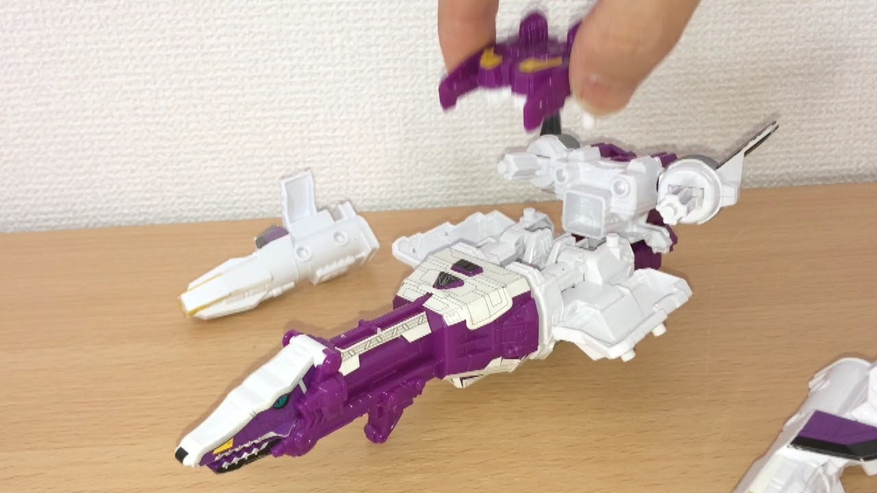 Zyuden Sentai Kyoryuger Episode 21: Plezu-Oh appears! Plezuon