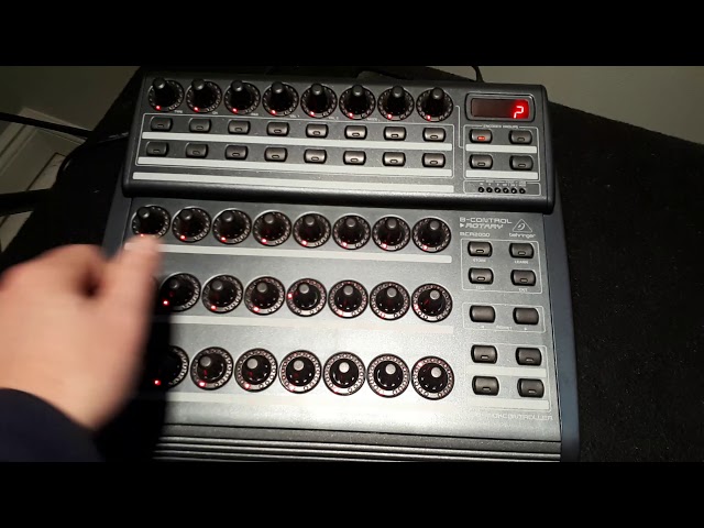 BEHRINGER BCR2000 USB/MIDIコントローラー BEHRINGER BCR2000 USB