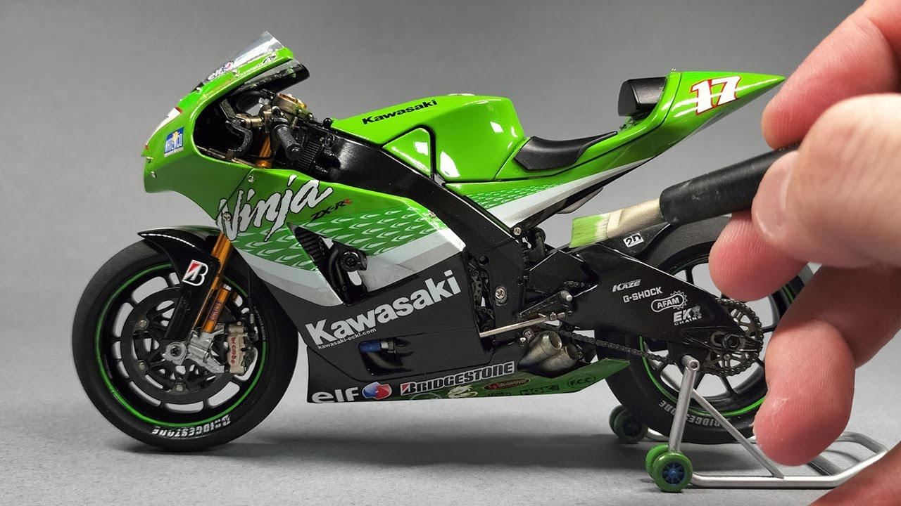 プラモ 塗装 色々 プラモ 塗装 色々 カワサキ ニンジャ ZX-RR