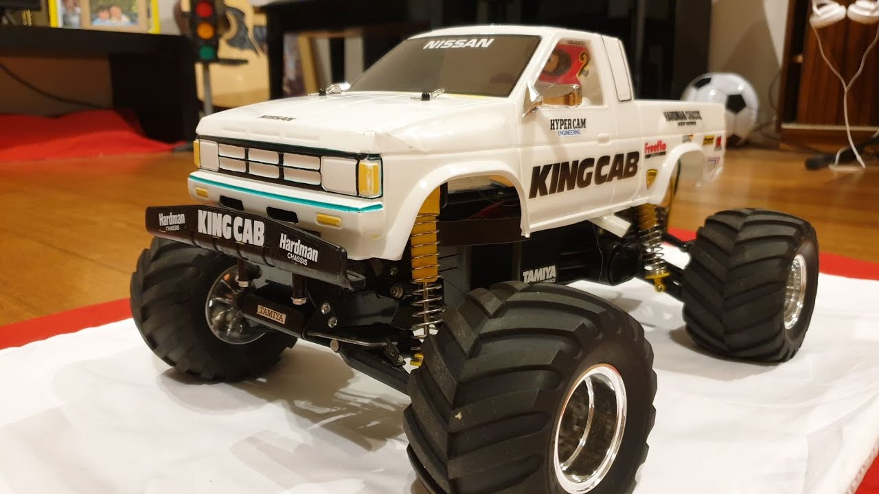 VINTAGE TAMIYA NISSAN KING CAB 1/10 SCALE - YouTube
