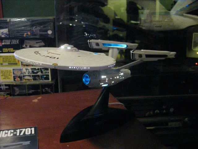 Bandai 1/850 Enterprise NCC-1701 Refit model review and build by