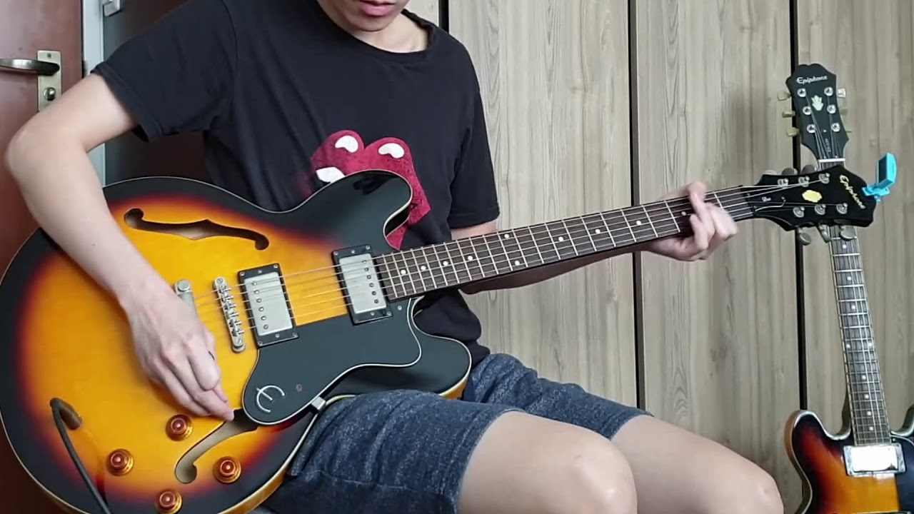 Epiphone ES-339 vs Dot - YouTube