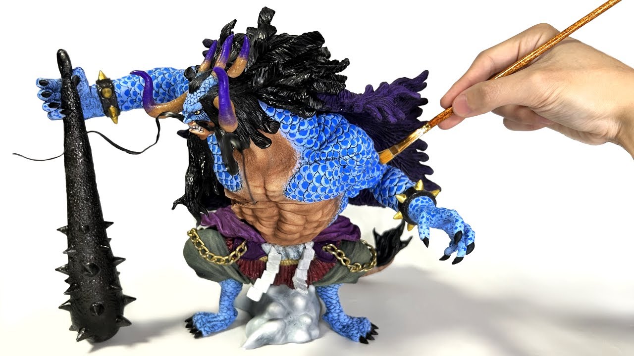 ONEPIECE Sculpting Kaido(Hybrid Form) That demonstrates the