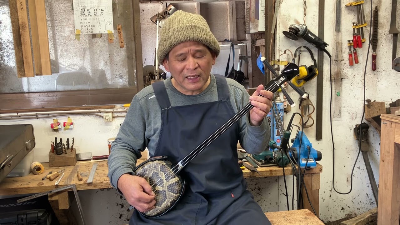 内間直樹氏 八重山黒木クーユナーの音色 - YouTube
