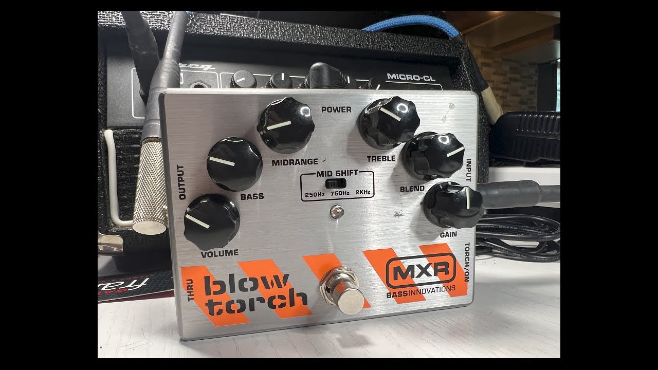 MXR M-181 Bass Blowtorch (now discontinued) - YouTube
