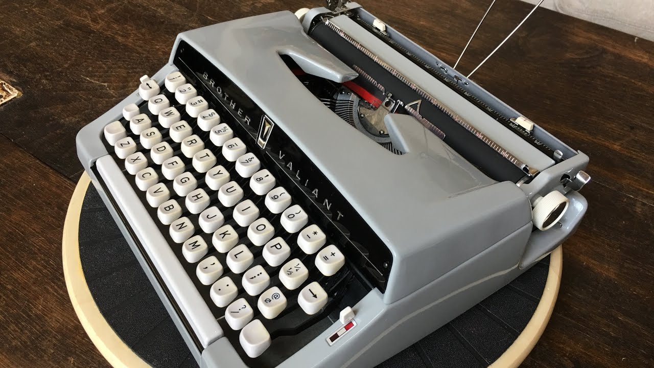 TypewriterMinutes - Typewriter Review: 1963 Brother Valiant - YouTube